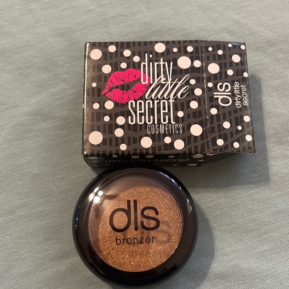 DLS bronzer